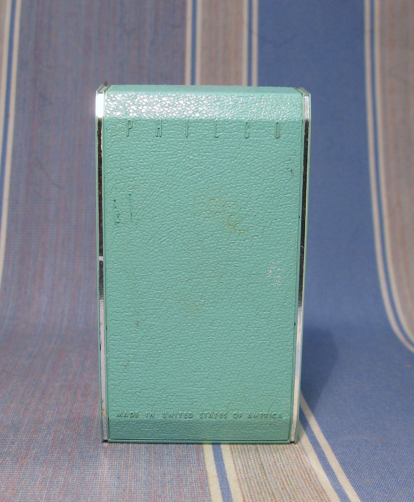 1960 Philco T66 Reverse Painted Transistor Radio Used