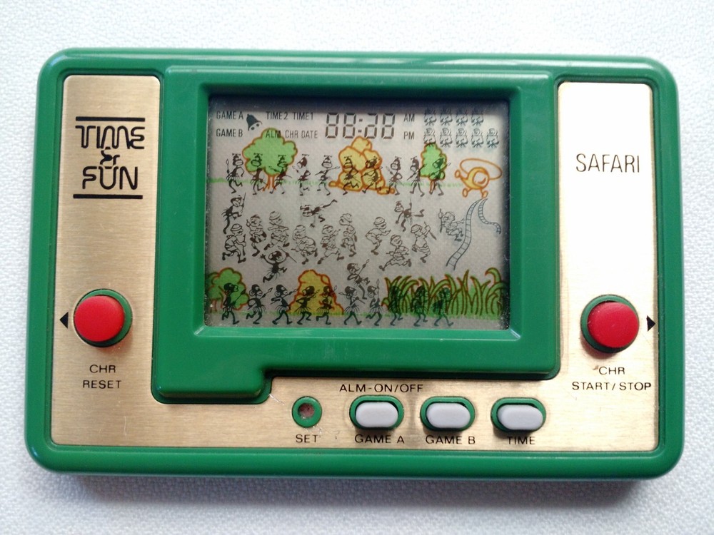 1981 TIME & FUN SAFARI Handheld Electronic Game - Works Great