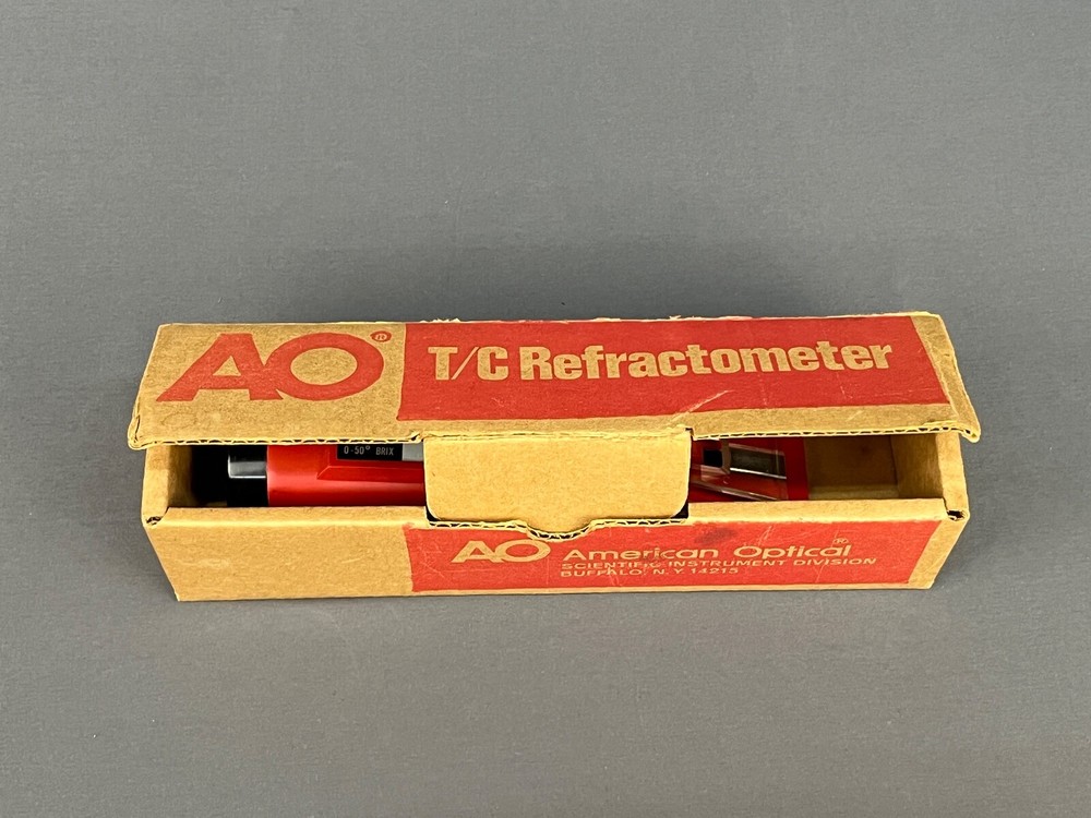 Hand-held refractometer Leica 10431 Automatically Temperature Compensated (1E)