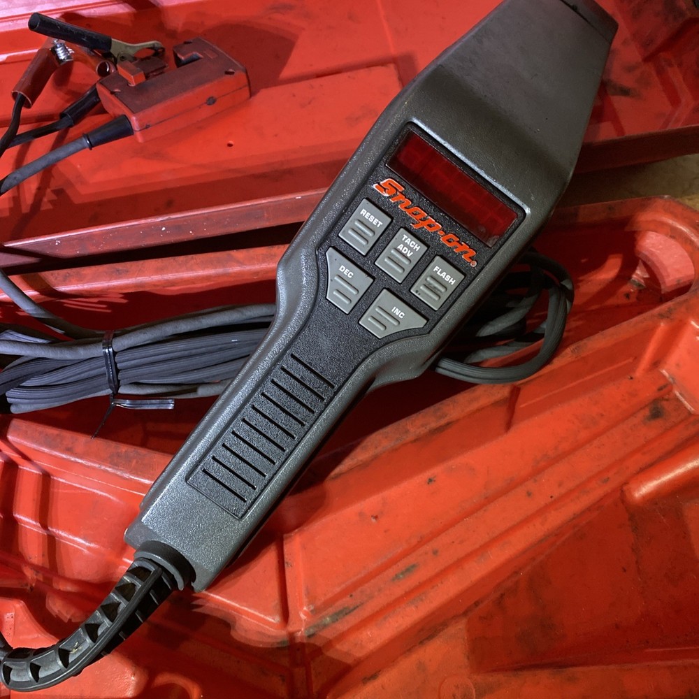 Snap On Computerized Tach/Advance Timing Light Model MT2261 with Case