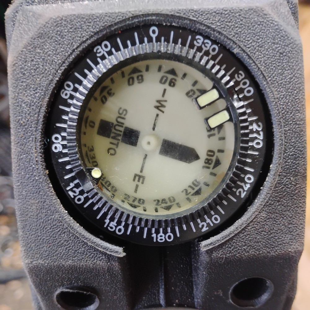 Suunto/Seaquest Dive Console SM26 press, compass, Solutions computer hard case