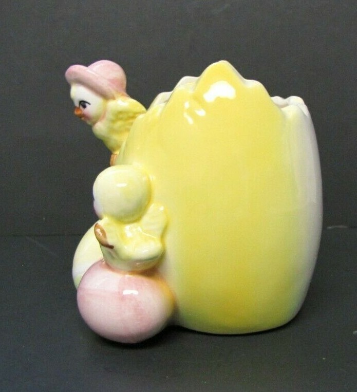 Easter Chicks Eggs in a Cracked Egg Planter - Planters n' Things