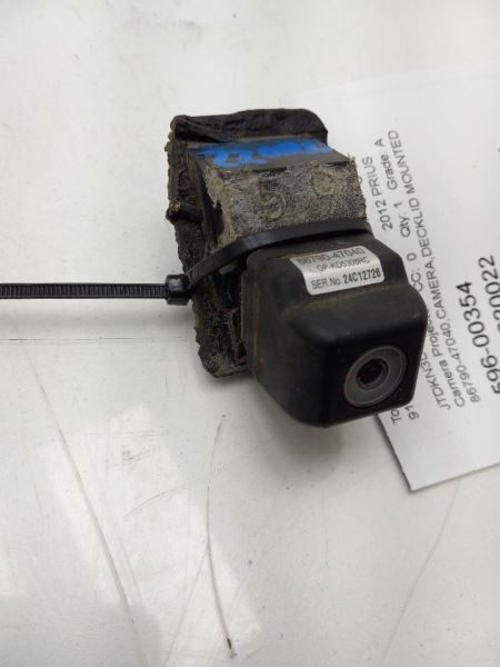 10-15 TOYOTA PRIUS REAR VIEW DECKLID MOUNTED CAMERA