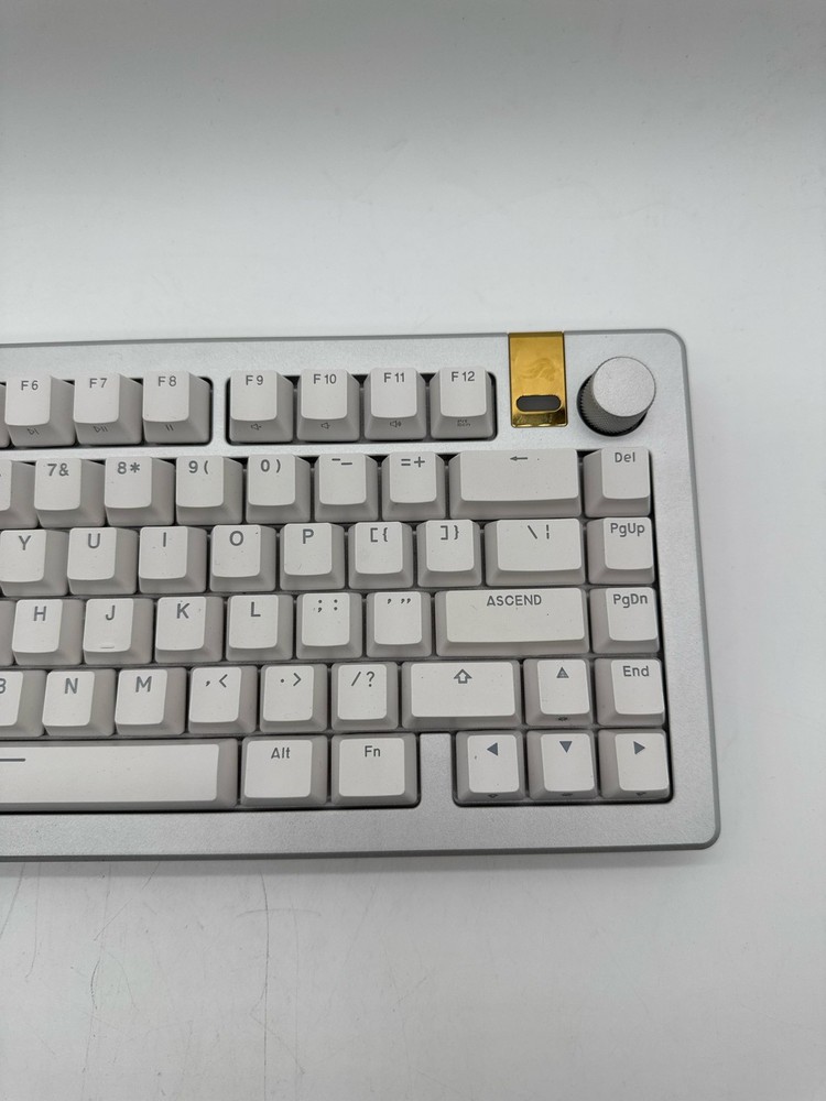 Glorious GMMK 3 PRO HE Wireless Gaming Keyboard Hall Effect 75% TKL