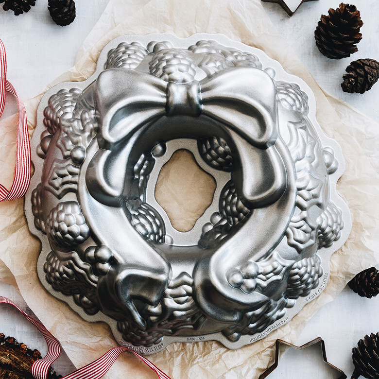 Nordic Ware Holiday Wreath Pan