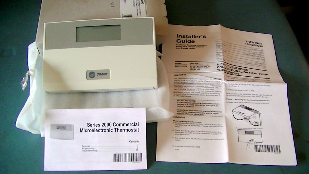 TRANE BAYSTAT 040A PROGRAMMABLE COMMERCIAL THERMOSTAT