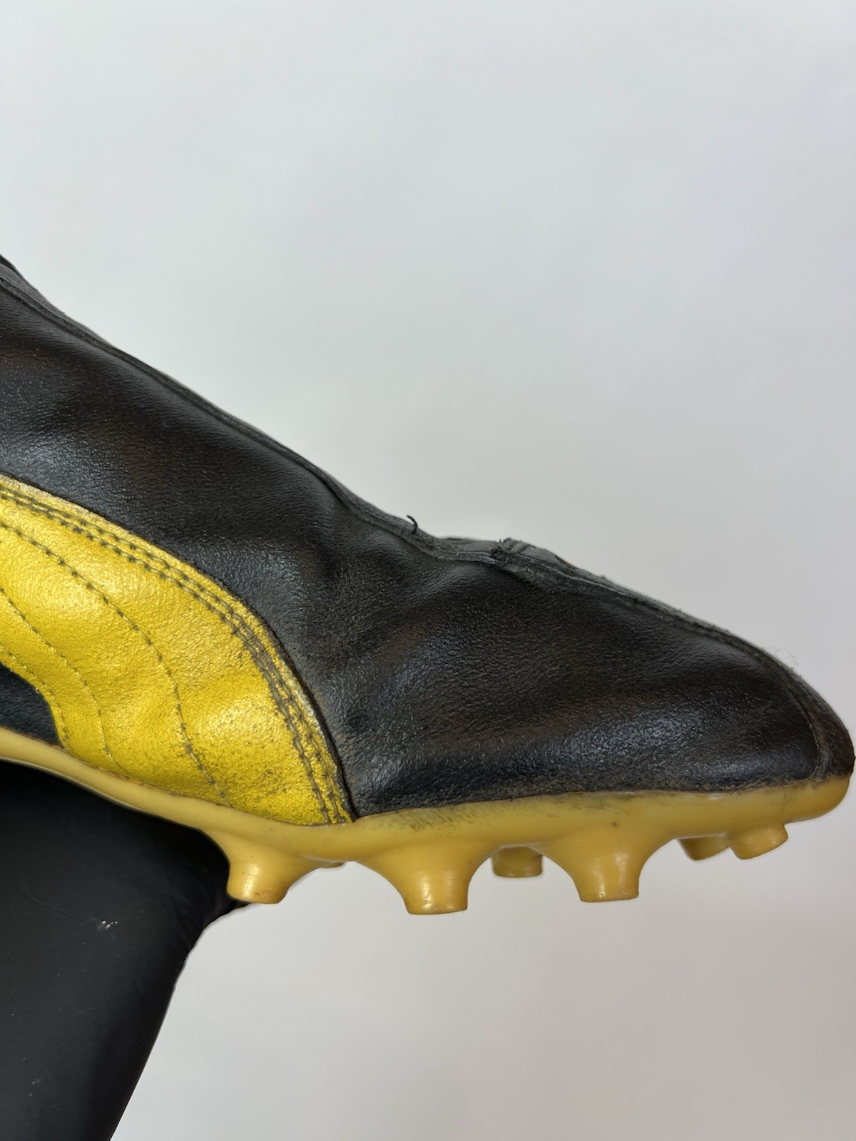 Vintage PUMA BORUSSIA Soccer Futbol Cleats Black Yellow