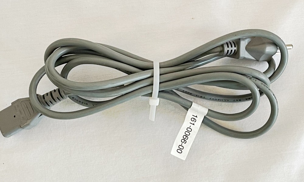 California Instruments Model 1001WP 1000VA AC Power Source Frequency Changer