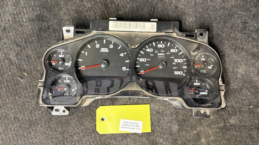 2007-2014 CHEVY SILVERADO 2500 6.6L SPEEDOMETER INSTRUMENT CLUSTER *NOTE*