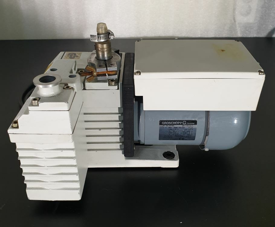 LEYBOLD D16B Rotary Vane Pump.