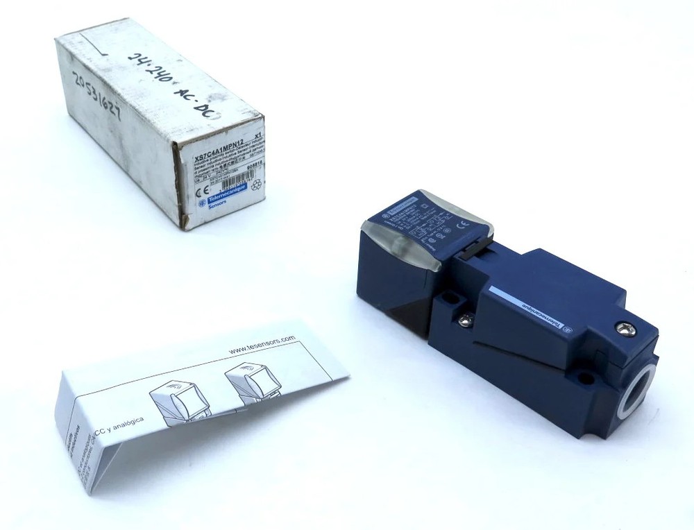 Telemecanique XS7C4A1MPN12 Inductive Proximity Sensor