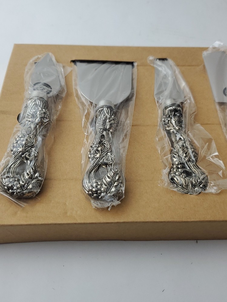 Silver Plated Grape & Grapevine Handle.FS