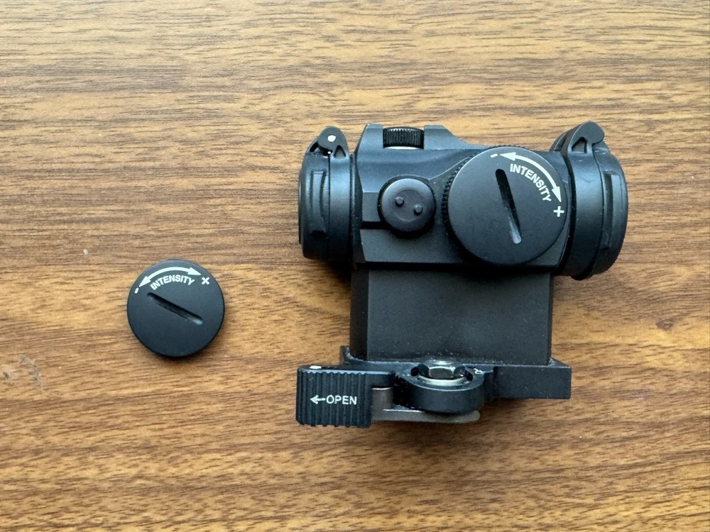 Aimpoint T2 Red Dot Sight with LaRue Mount (T-2 Micro)