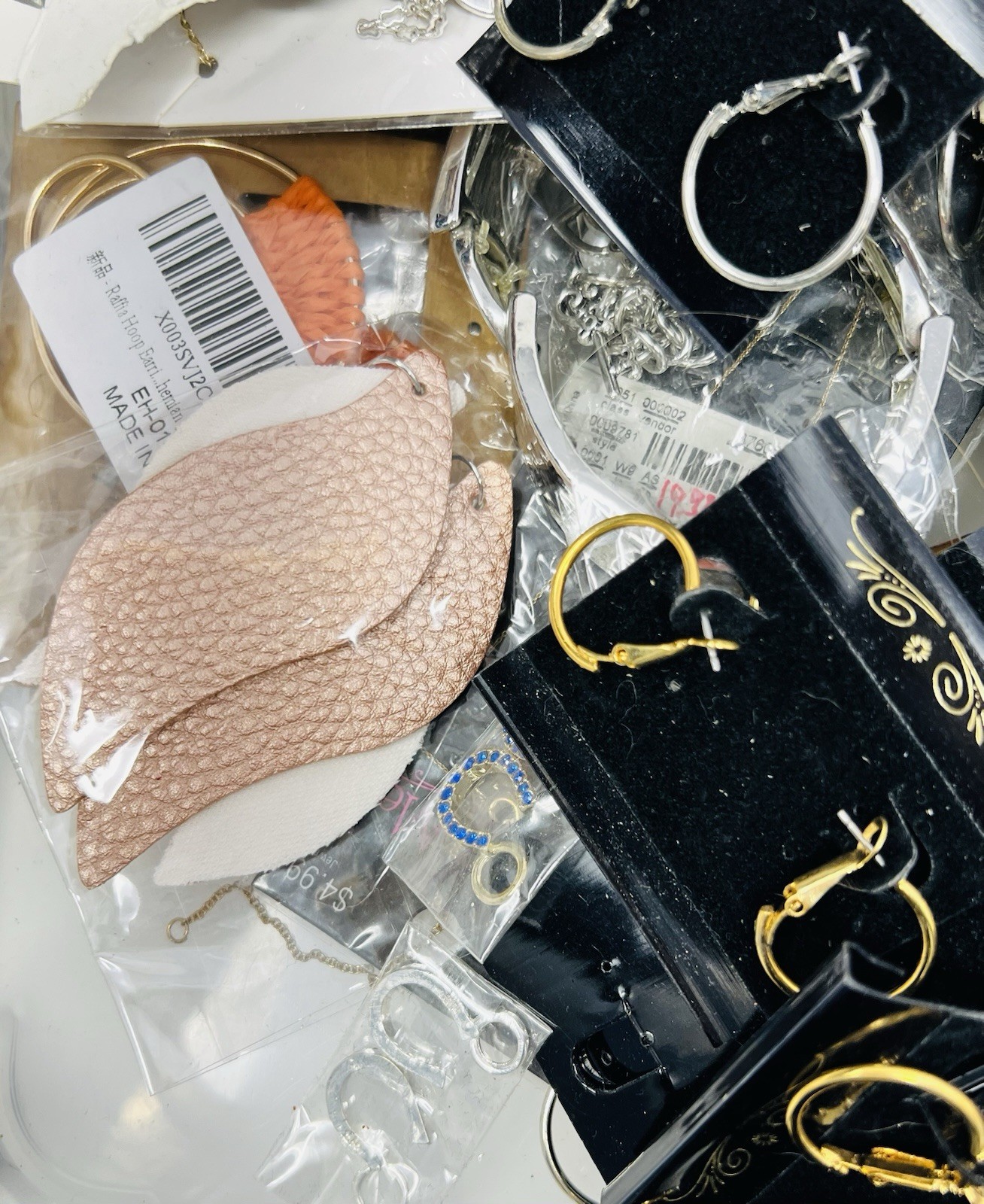 Mystery Jewelry Assorted New Necklace, Bracelet, Earring Lot of 5Lbs Wearable