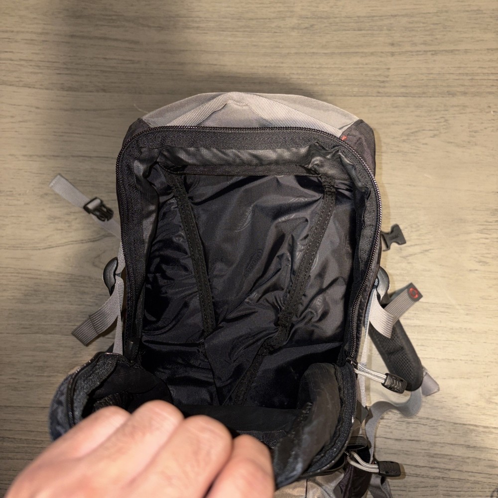 CamelBak Cloud Walker Hydration Pack Backpack Black Gray NO Bladder
