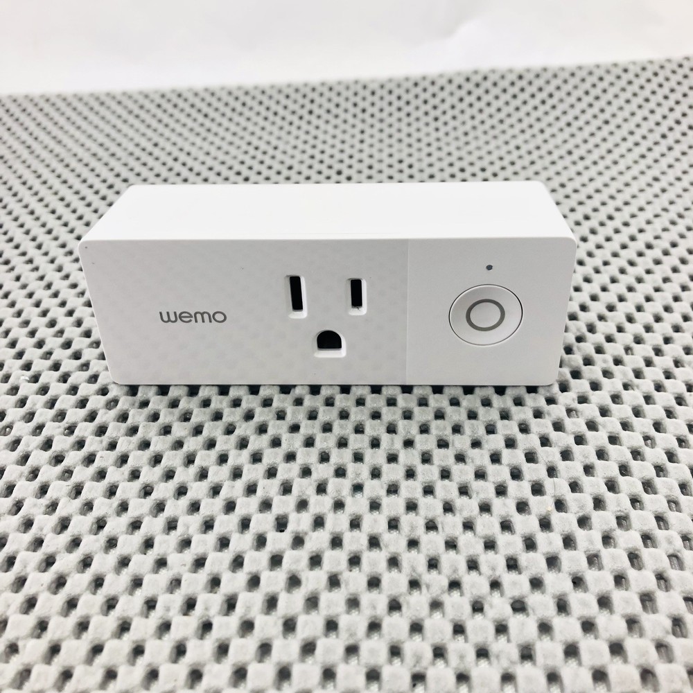 WeMo WiFi Enabled Mini Smart Plug White F7C063 | Remote Controlled Outlet
