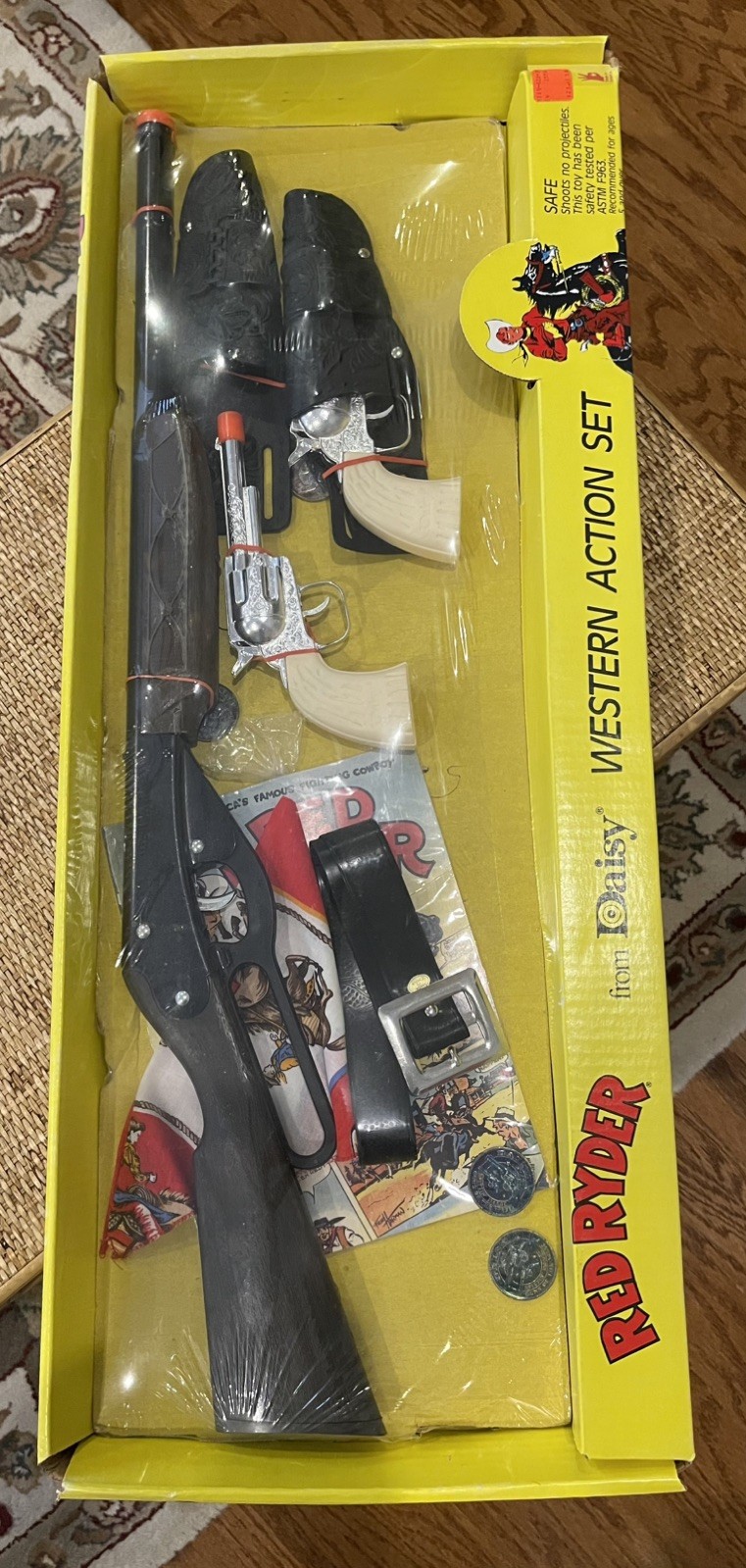 New Sealed Daisy Red Ryder  Action Set rifle, 2 pistols Bandana Comic 9899