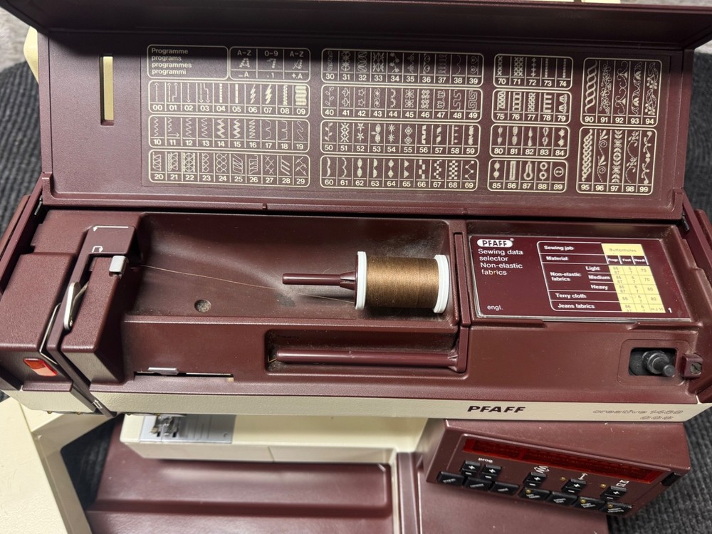 Pfaff Creative 1469 Sewing Machine Just Serviced Great Condition!