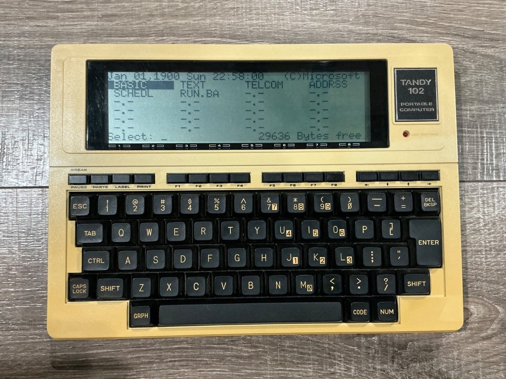 Tandy 102 Portable Computer Working **READ**