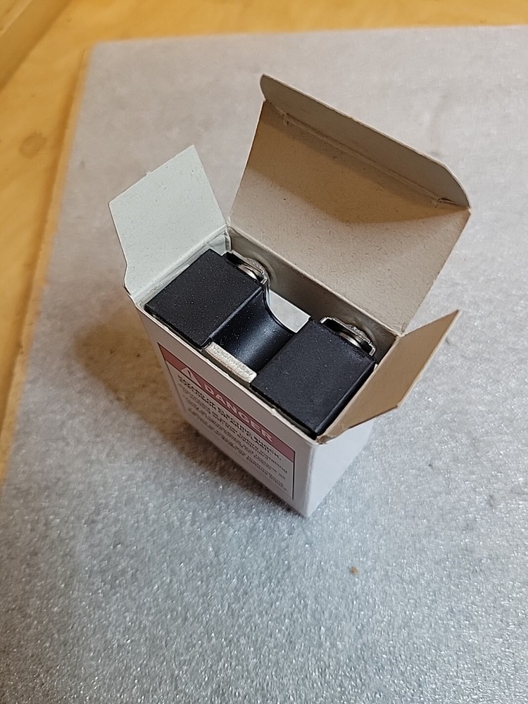 Crydom D2450 Solid State Relay - 2-DAY SHIPPING