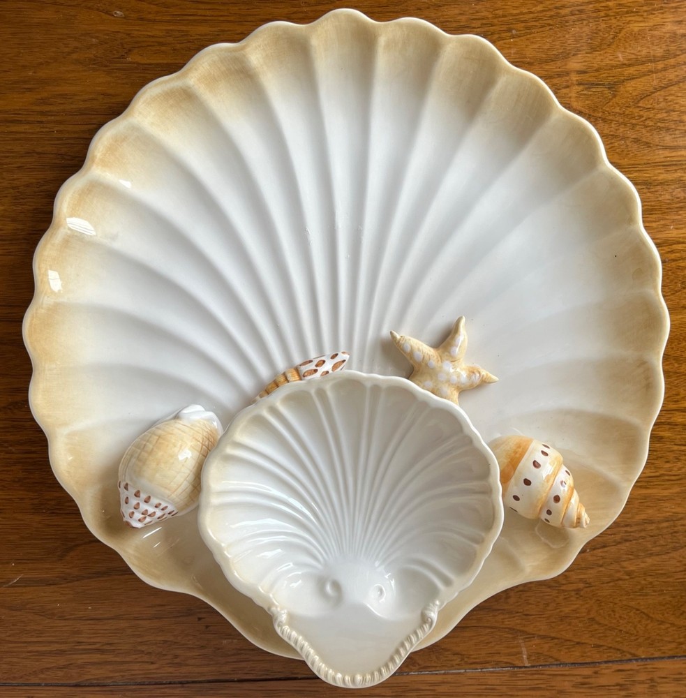 ITALIAN SHELL FORM CERAMIC CHIP & DIP PLATTER-THE MANE LION