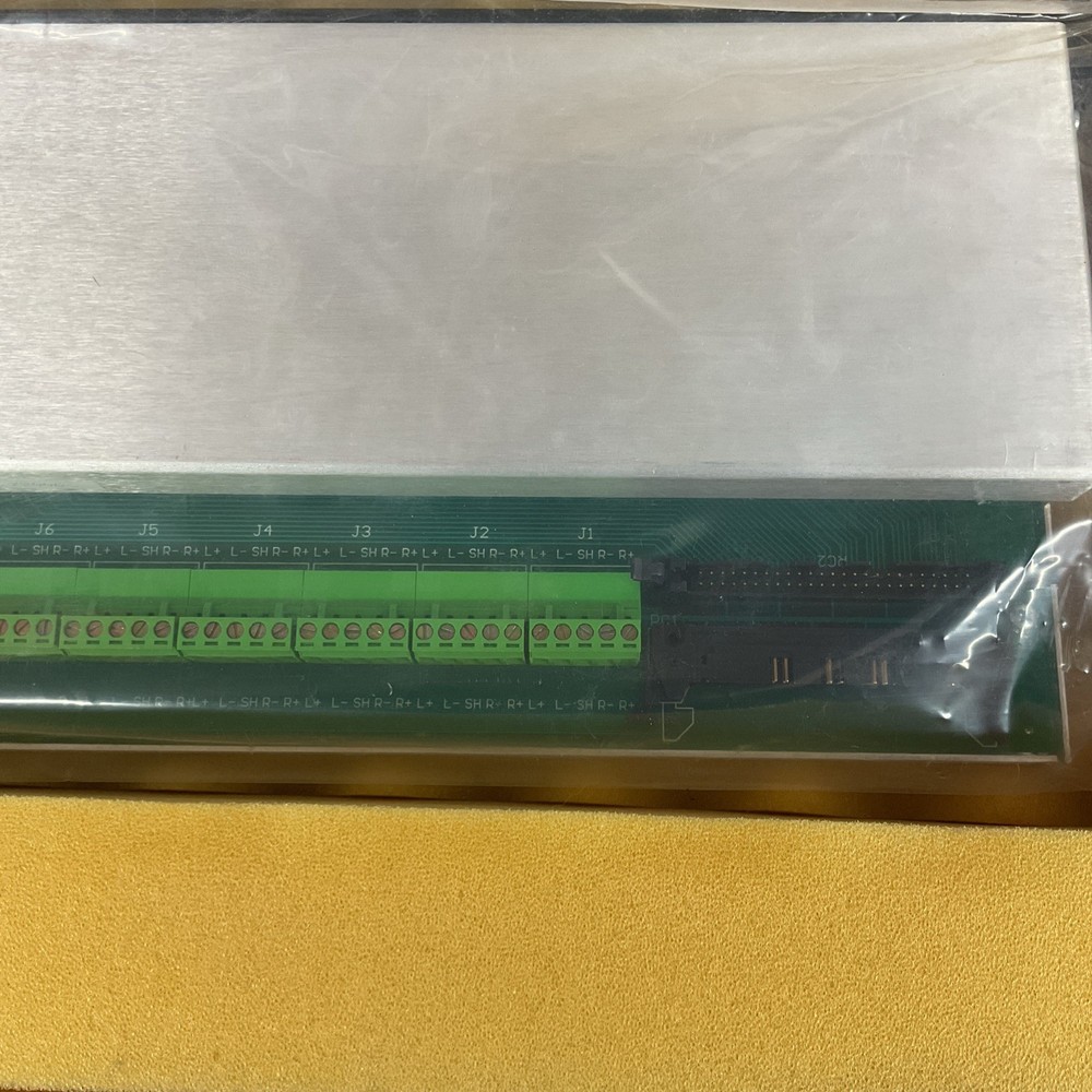 Zercom Corporation 10 Zone Patch Switch Speaker Selection Panel - Factory Sealed