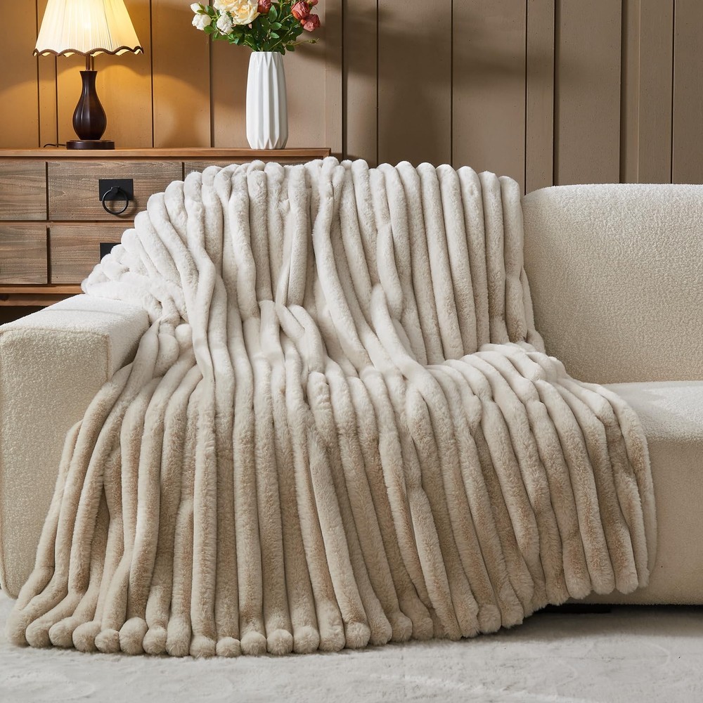 Faux Fur Throw Blanket Linen 3D Ribbed Plush Thick Warm Blanket for Couch Sof...