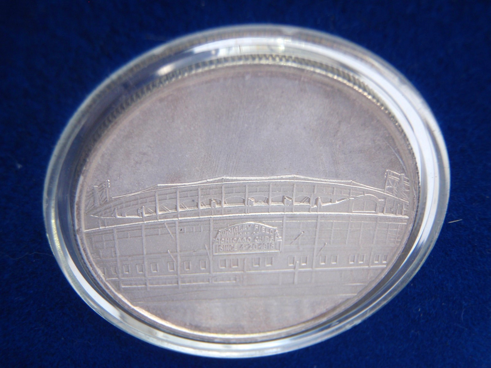 VTG:1st NIGHT GAME@ WRIGLEY FIELD CHICAGO CUBS 1 oz .999 SILVER COIN-AUG 9, 1988