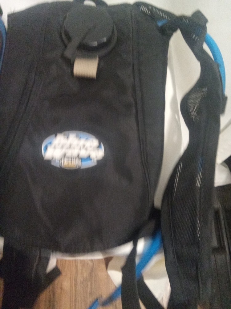 Pair of Camelbak Blue Wave Backpack Hydration with Bladder RED & BLK