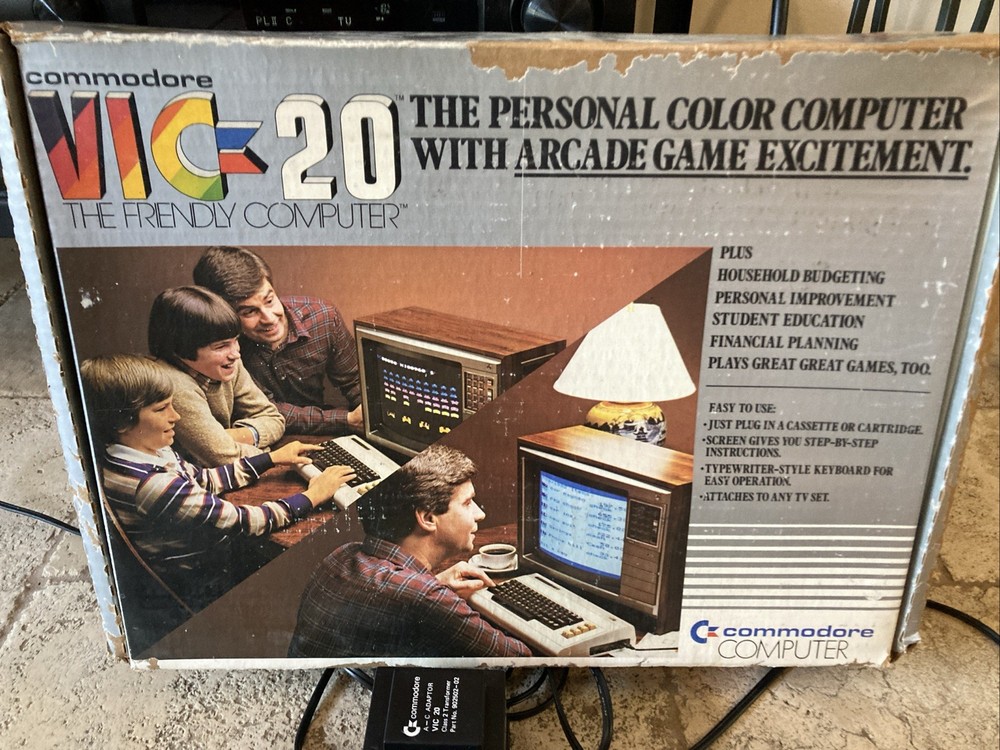 Commodore VIC 20 Personal Computer w Games & Original Box