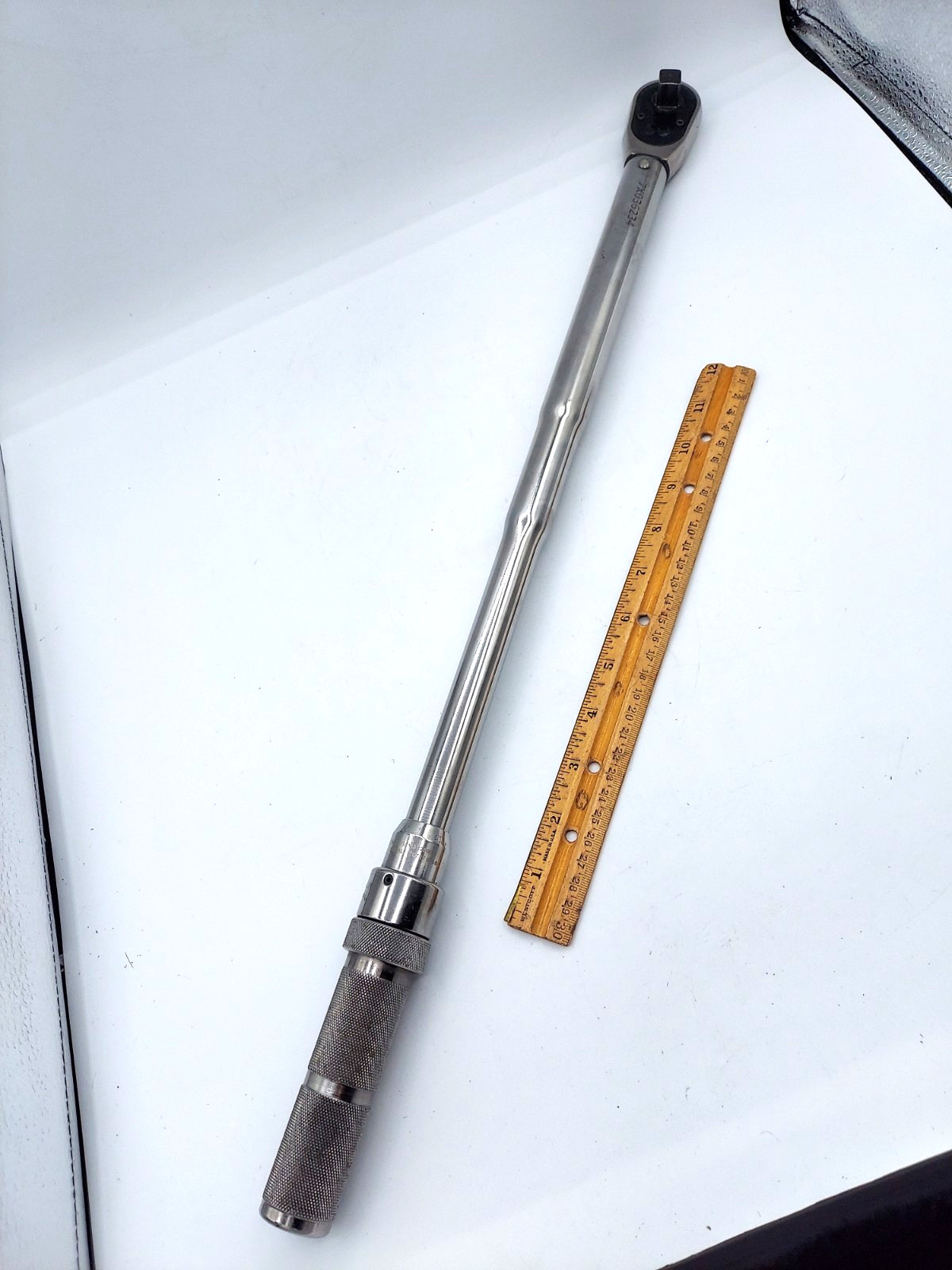 Precision Instruments 1/2” Torque Wrench 24" Long M3R2500H Boeing Surplus CLEAN