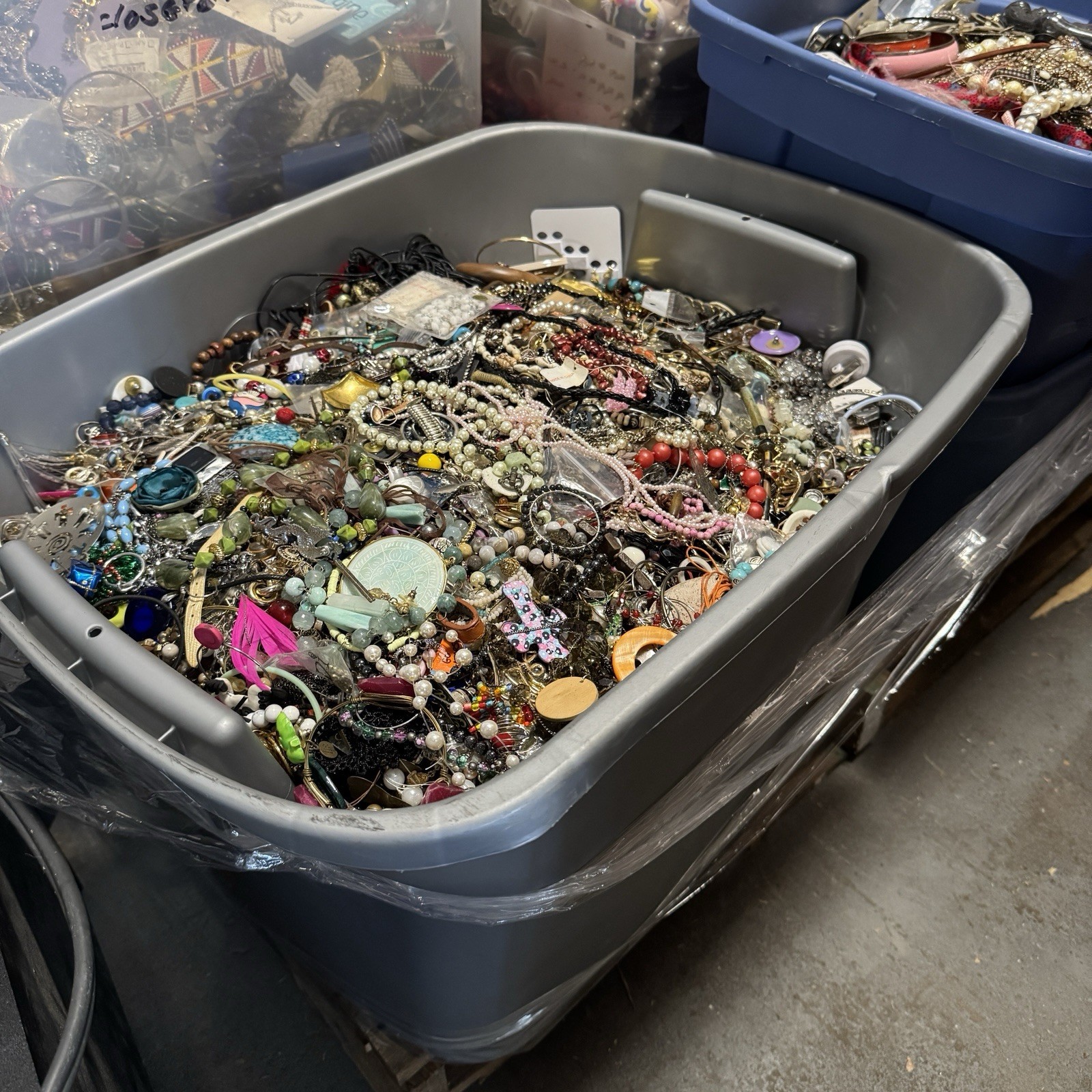 1 Pound Unsorted Tangled Jewelry Vintage Modern Wear Junk Mystery Treasure Hunt