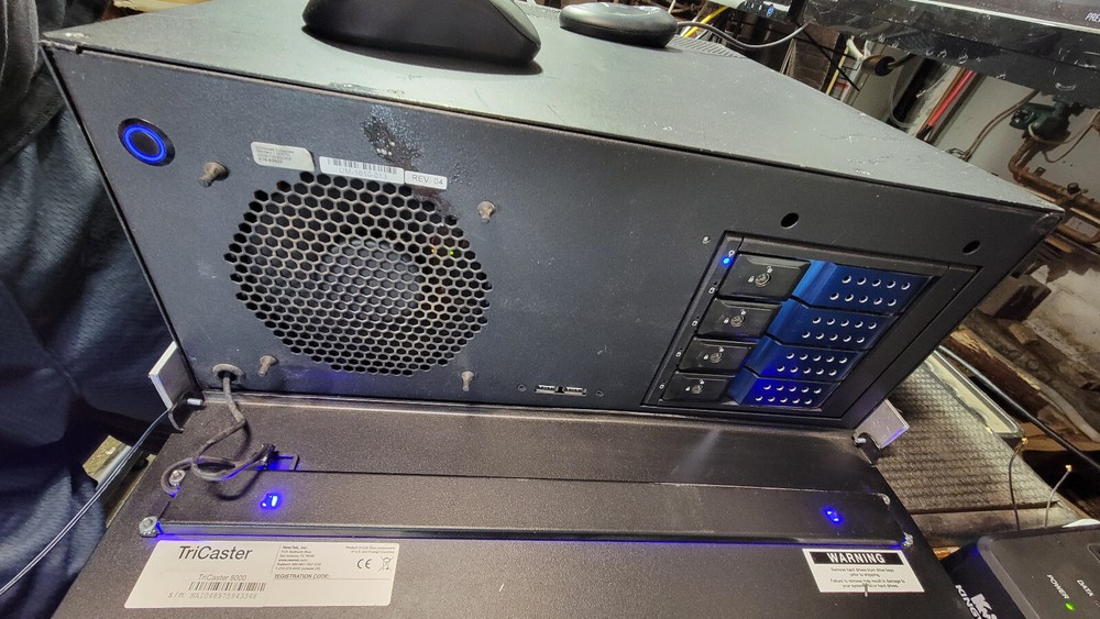 NewTek TriCaster 8000 Enhanced with Windows 11 Live Panel Virtual set editor