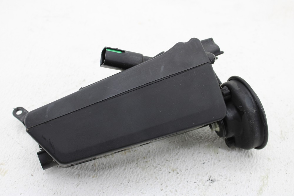 18-23 Harley Davidson Softail Horn  electrical box