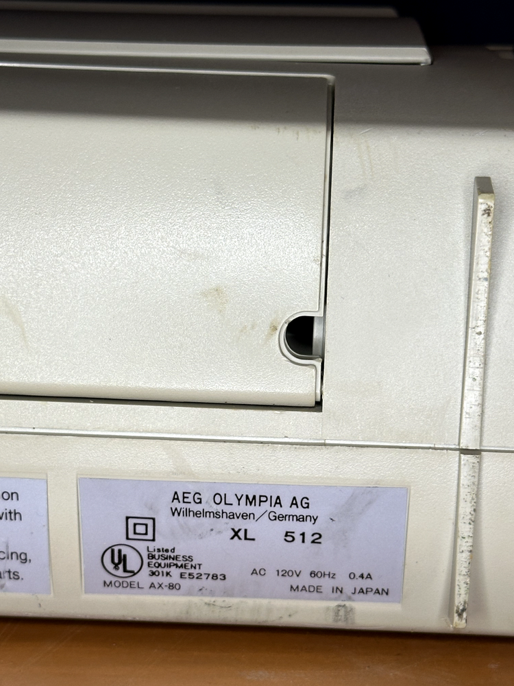 Typewriter Olympia AEG Model XL512 - READ DESCRIPTION