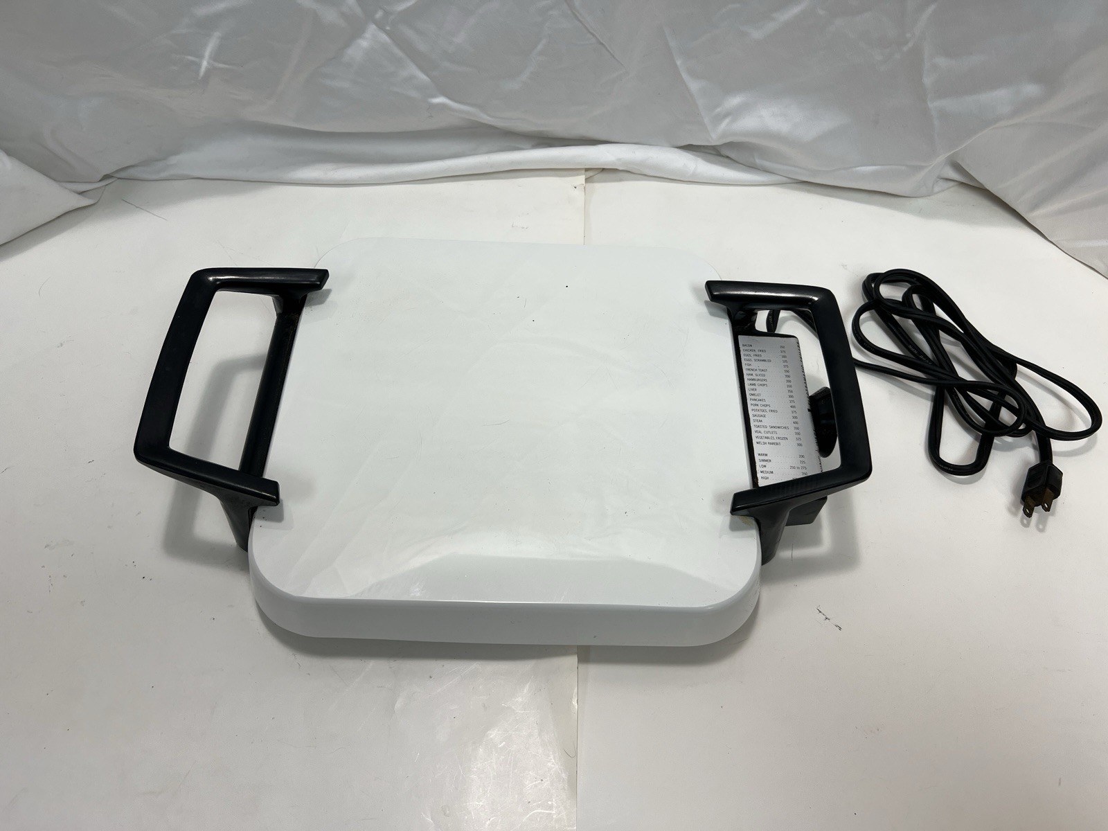 Vintage Corning Ware Electromatic Electric Skillet Hot Plate Warmer P-12-ES