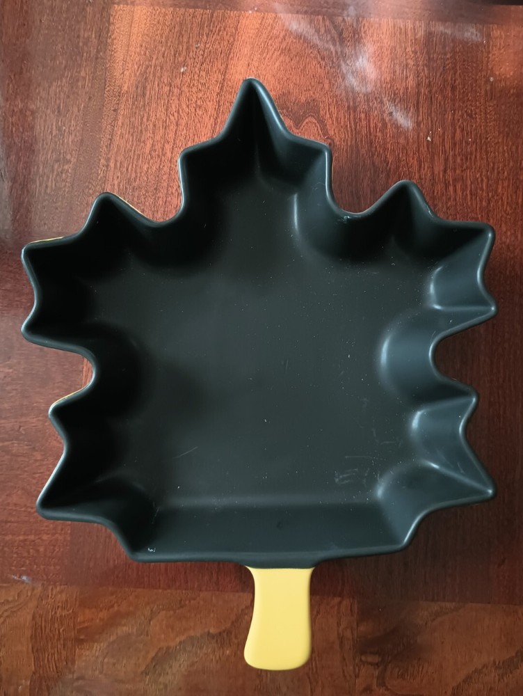 Yellow/ Gold Coushatta Ceramic Maple Leaf Baking Dish