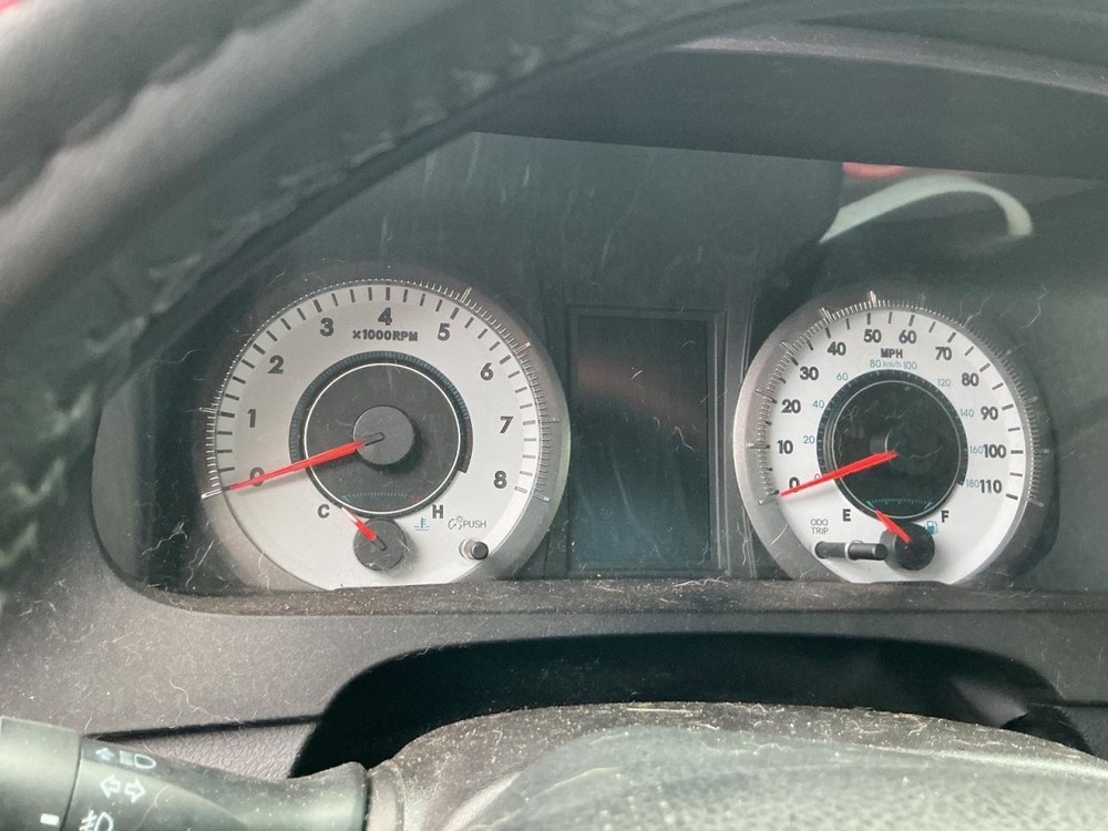 SIENNA 2017 Glove Box 5020574