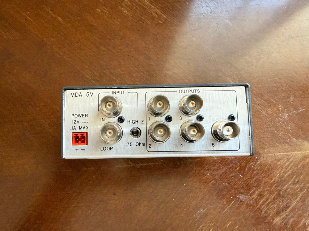 Versa Tools Extron MDA 5V Distribution Amplifier