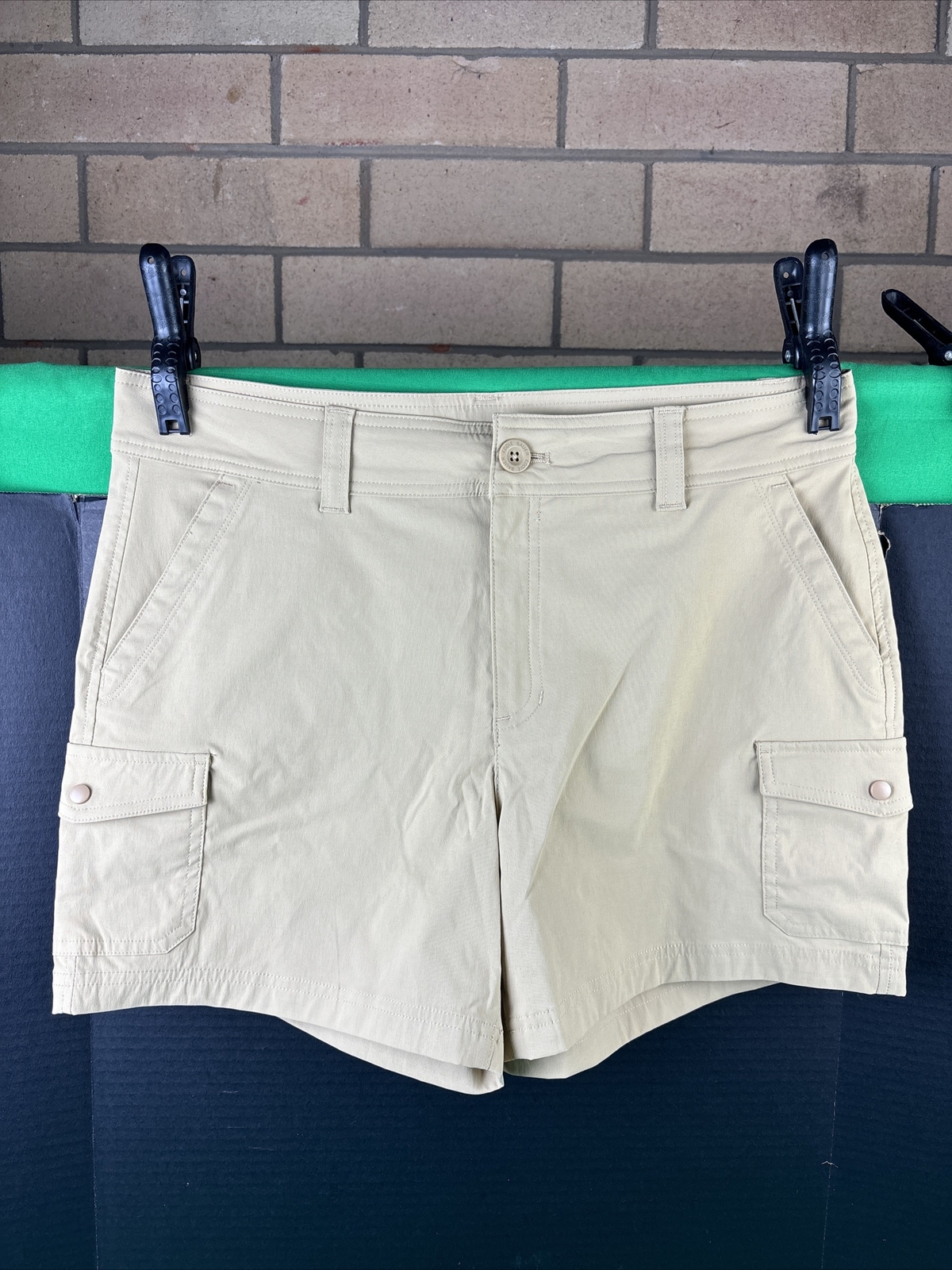 Eddie Bauer Ladies Cargo Pocket Short Size 14 Khaki