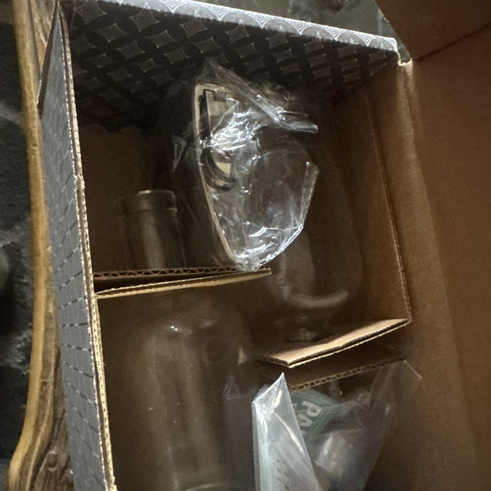 DIY Real Gin Making Kit with 6 Botanicals - Standard