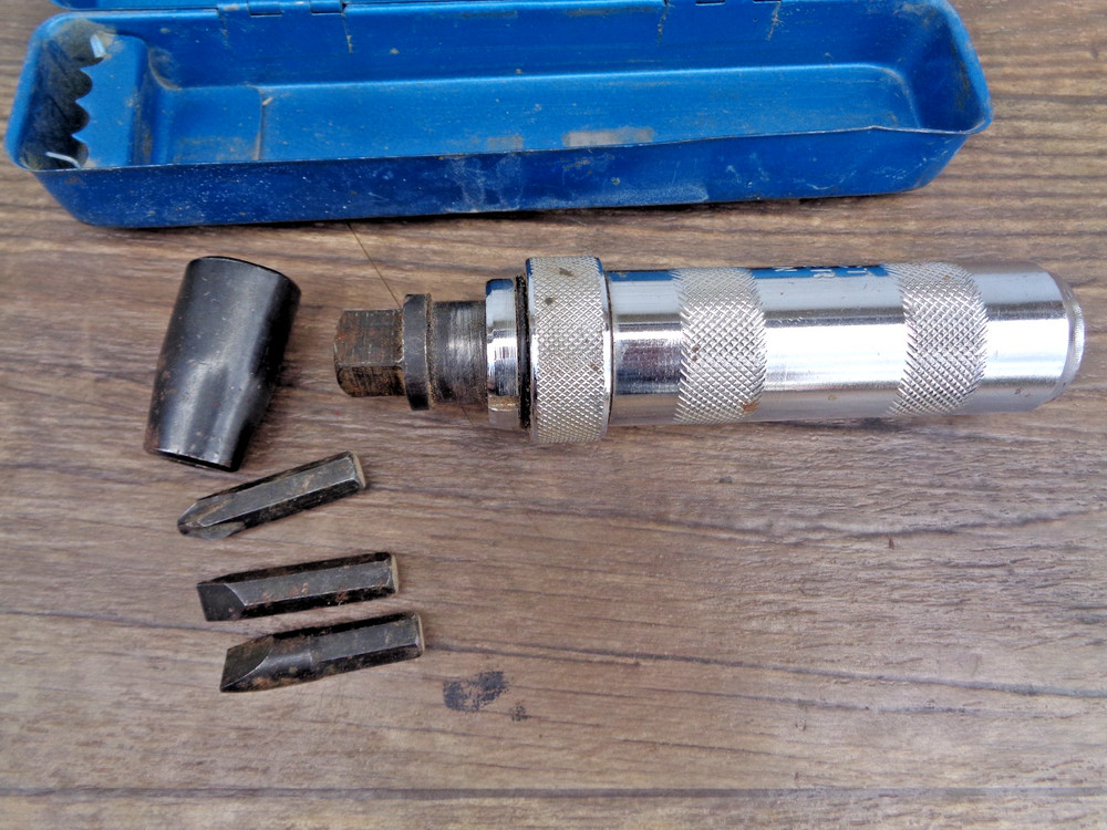 Manual Hand Impact Driver Set w/ Storage Case & Bits