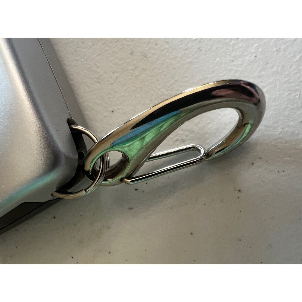 Ventage Avon Lighted Trunk Extender With Emergency Flash