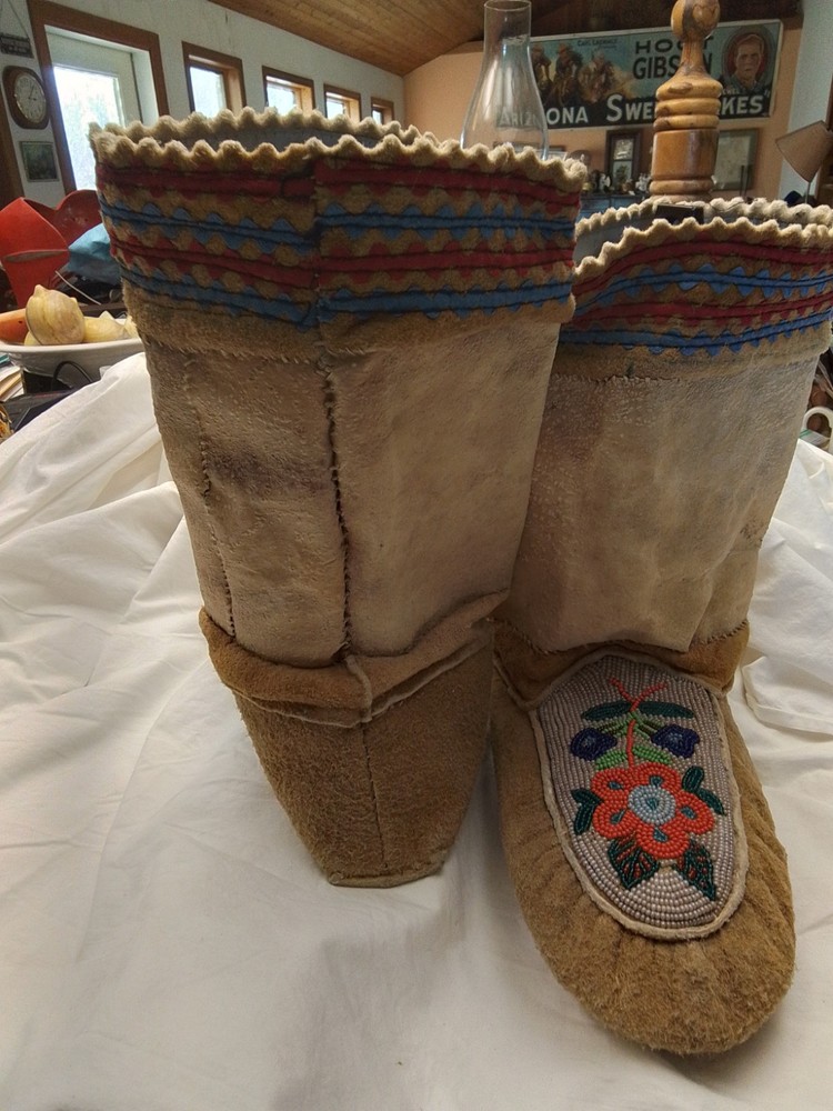 First Peoples Native American High Top Beaded Moccasins Cree Or Ojibwe?