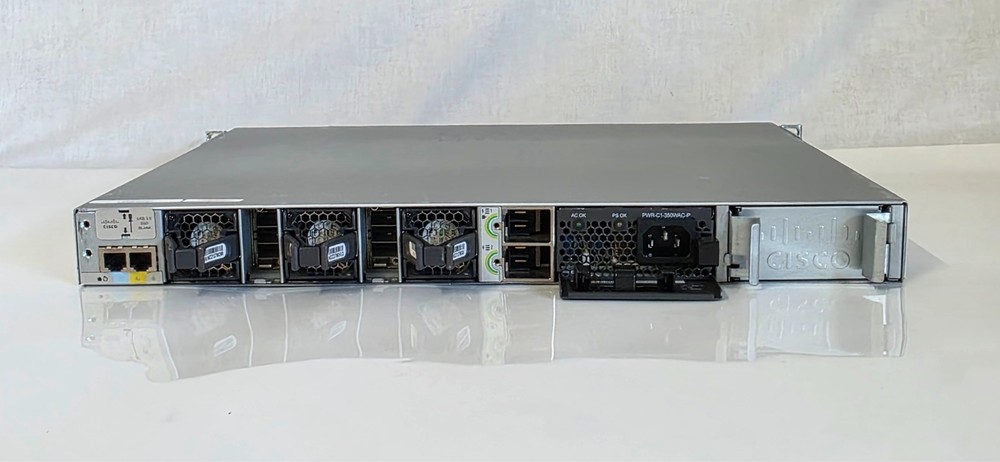 Cisco Catalyst C9300-48T-E 48 Port Gigabit Network Essentials Network Switch