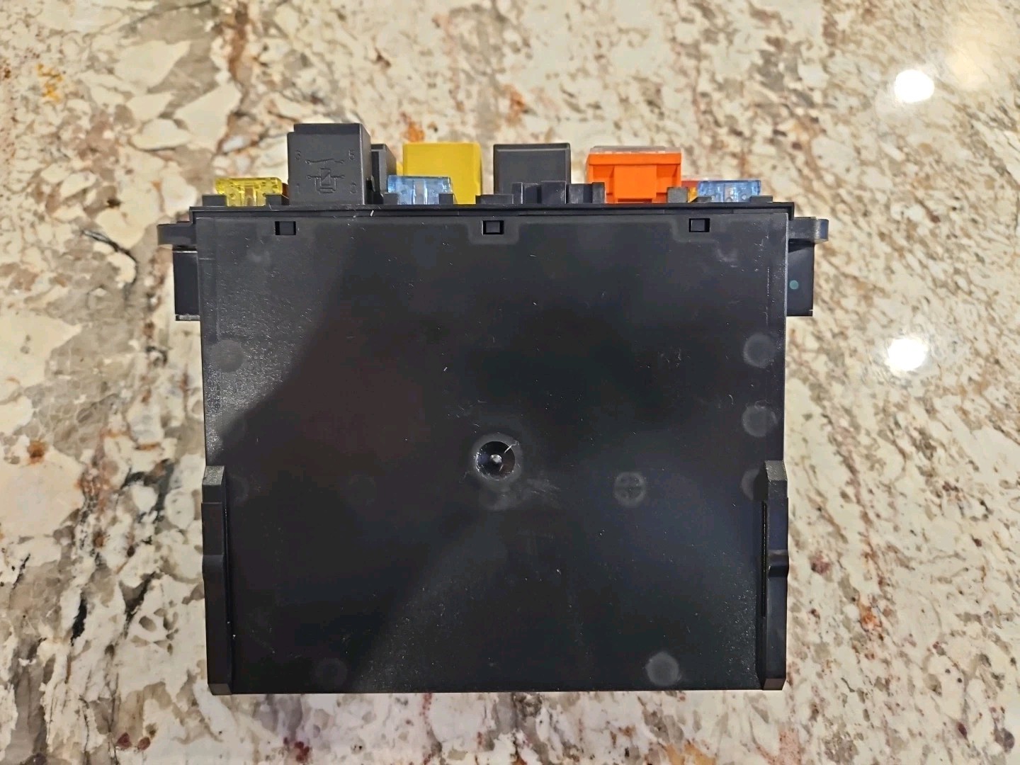 2003-2009 Mercedes W209 C209 CLK350 Front SAM Fuse Box Relay Control Module