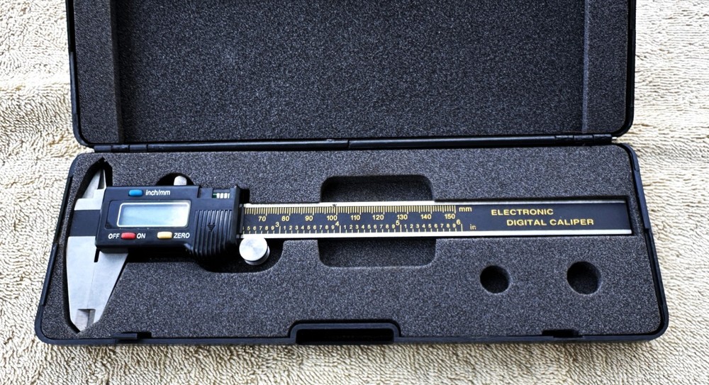 ELECTRONIC 0-150MM DIGITAL CALIPER