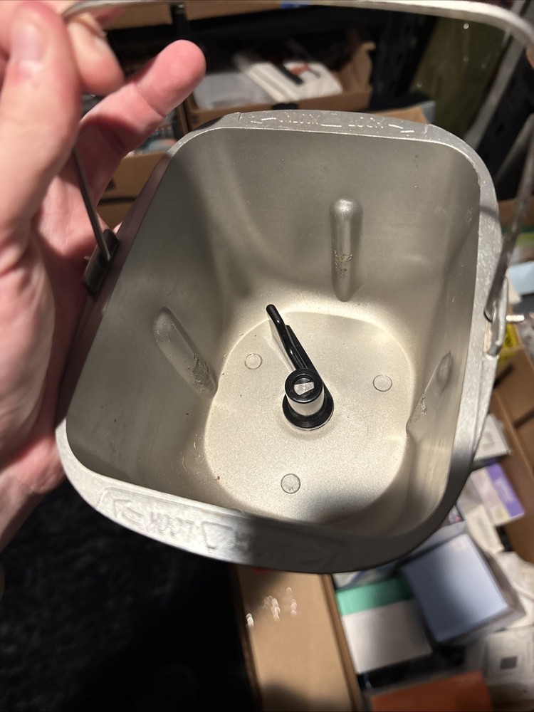 Zojirushi Replacement Bread Machine Pan & Paddle ONLY Model BBCC-Q10