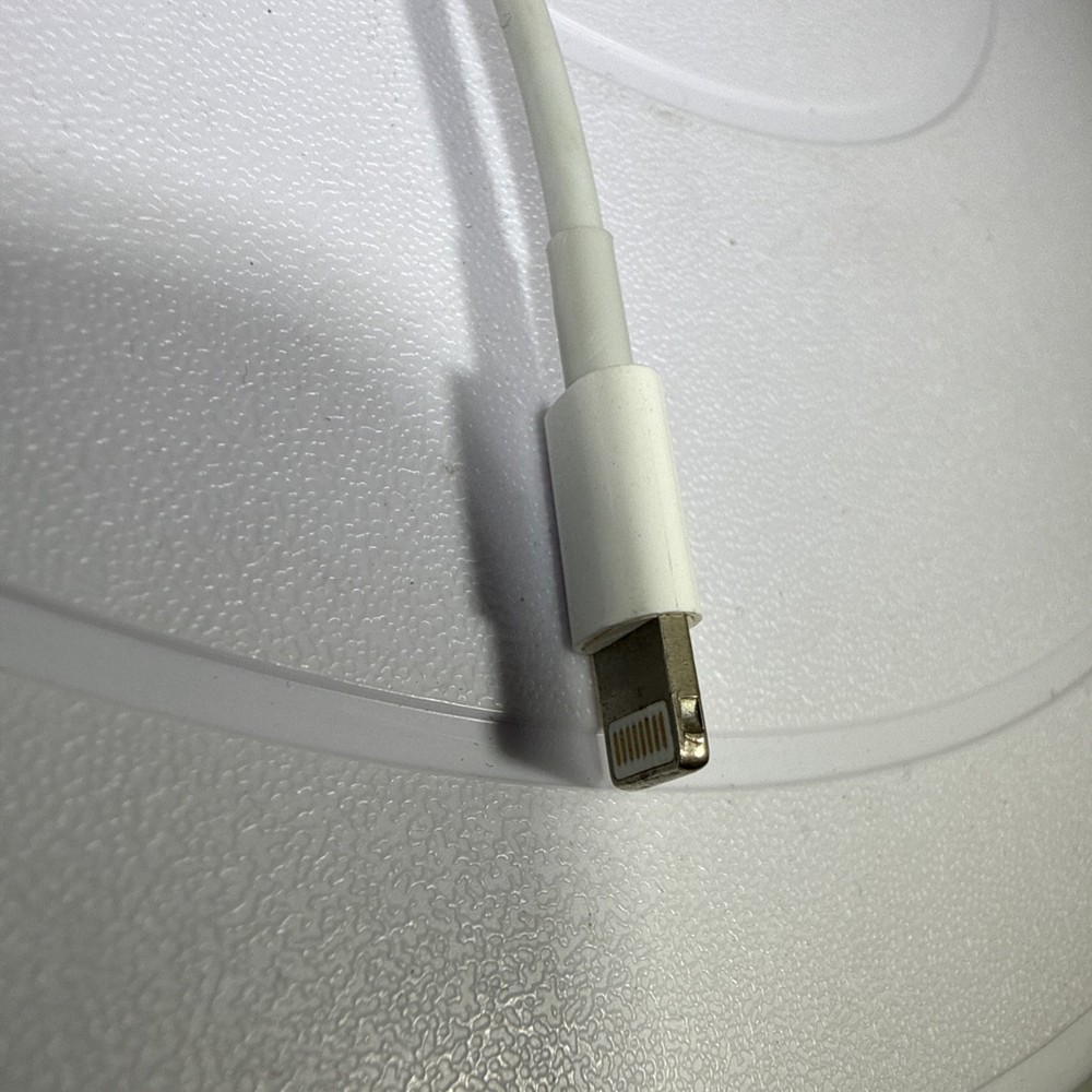 Apple A1441 Lightning to SD Card Camera Reader – OEM Genuine