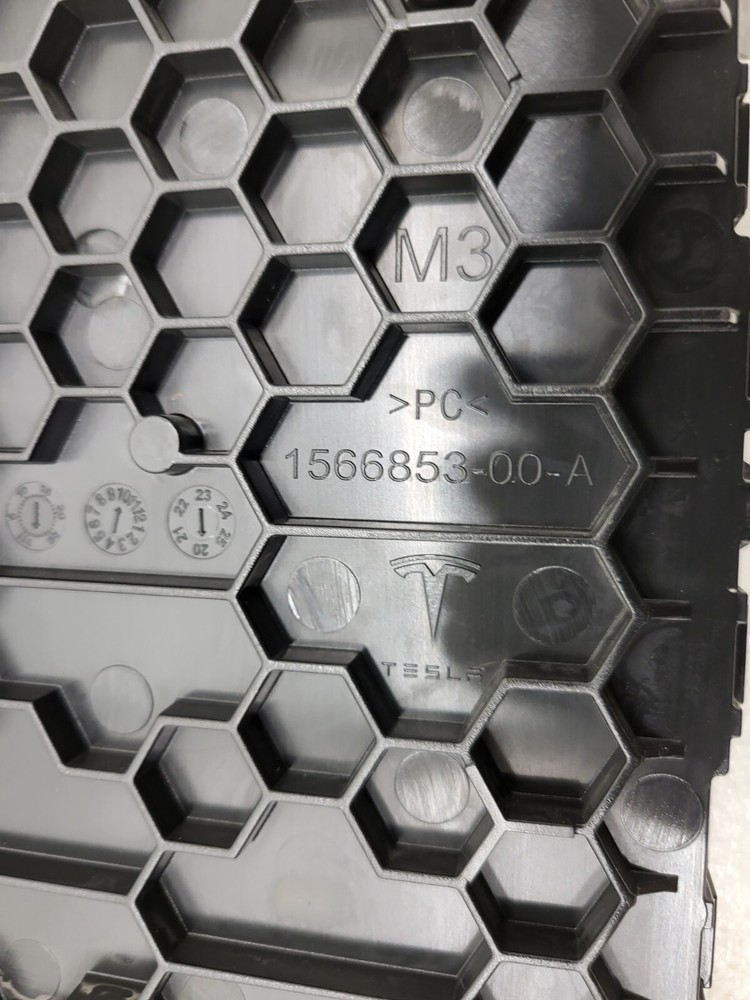 ⭕21-23 Tesla Model 3 Right Low Voltage Controller Electronic Module 1497848-00-E